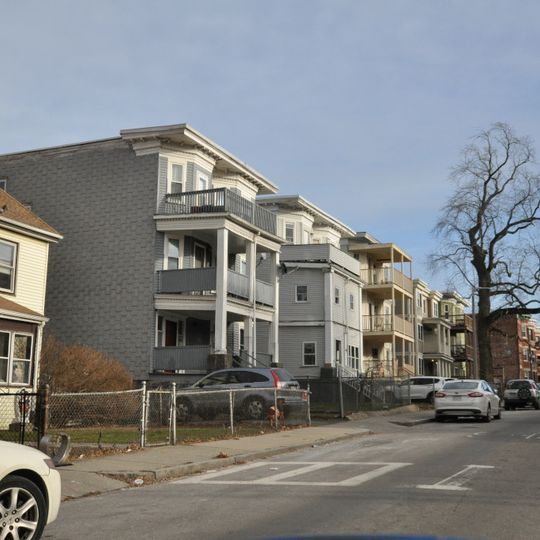 Lawrence Avenue Historic District