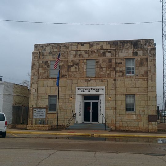 Hollis City Hall and Jail