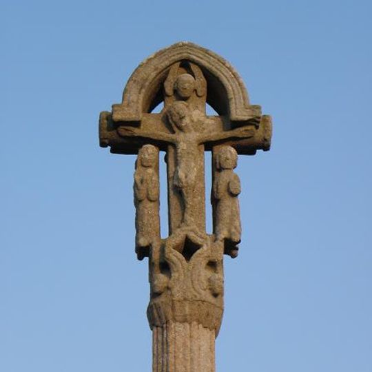 Croix du cimetière de Médréac