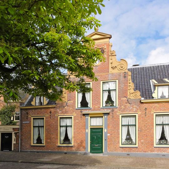 Pand met Vlaamse gevel