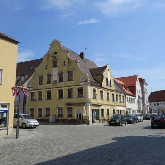 Wohn- und Geschäftshaus