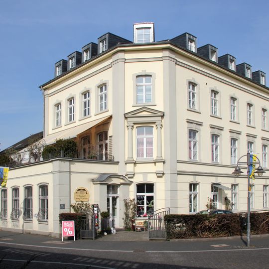 Schlossstraße 23