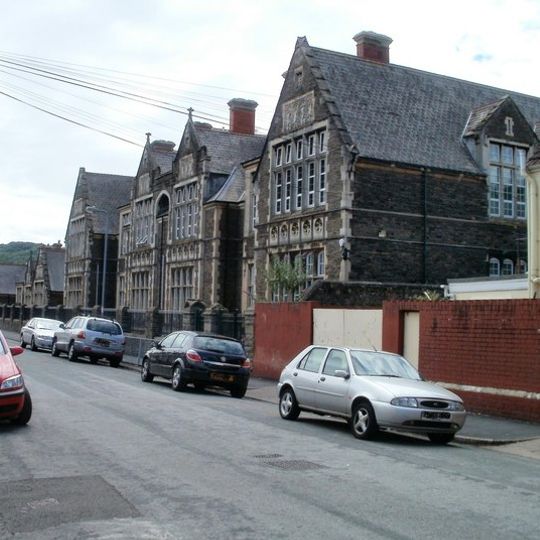 Lansdowne Road School, Juniors