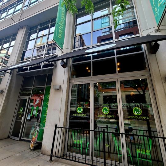 Wahlburgers Toronto