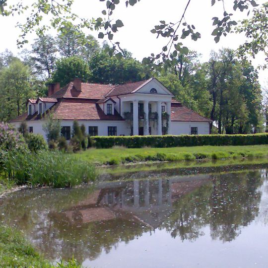 Manor in Korzeniów