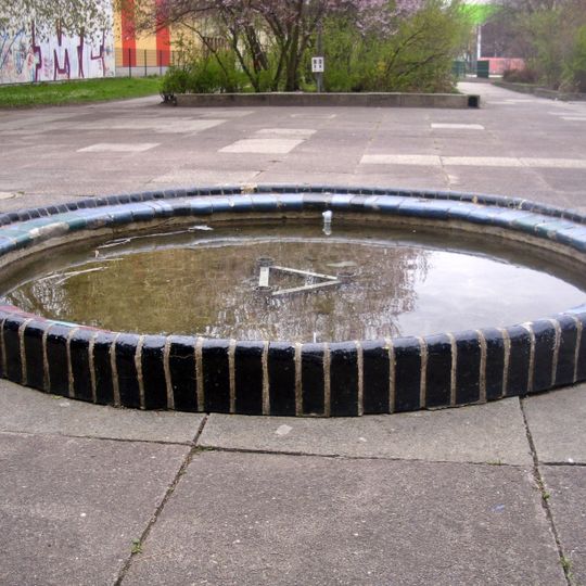 Keramiksitzbrunnen
