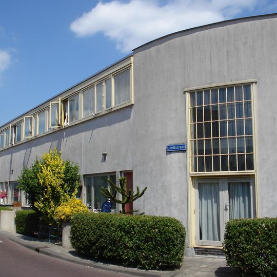 Kubusvorminge eengezinswoningen in de Kiefhoek