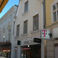 Wohn- und Geschäftshaus