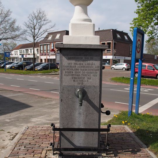 Monument op het Julianaplein
