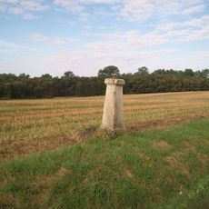 Kříž u silnice severovýchodně od Ohnišťovic