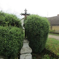 Kříž u hasičské stanice v Počátkách