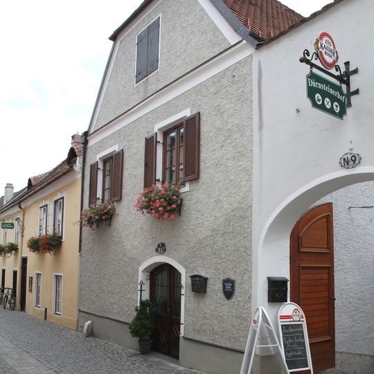 Winzerhaus mit Presshaus