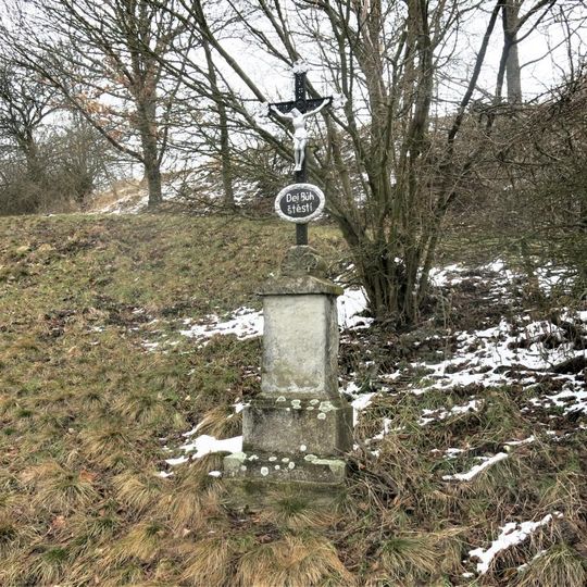 Kříž na louce jižně od Babin II