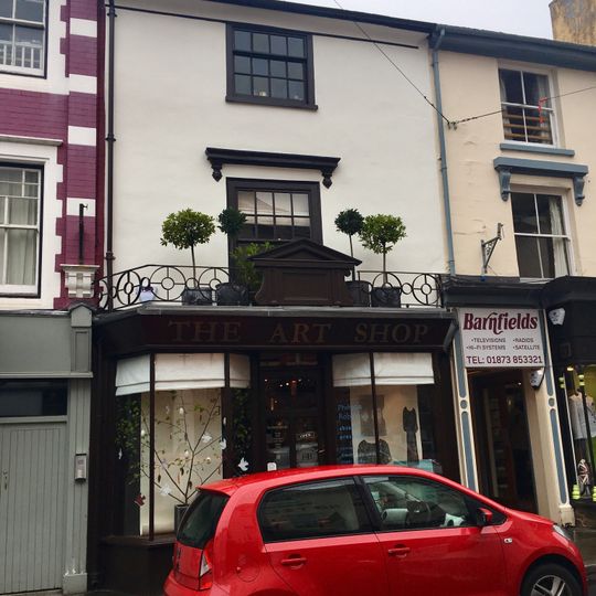 8,Cross Street, Abergavenny