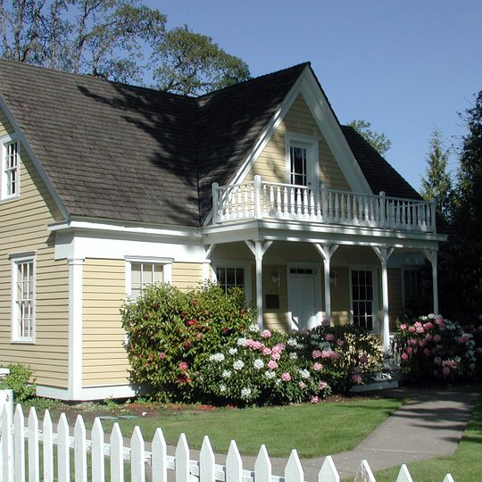 Augustus Fanno Farmhouse