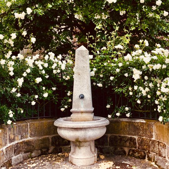 Fountain "Haus zum Brunnen"