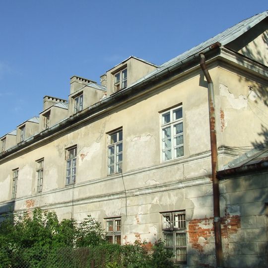 Former hospital in Maciejowice