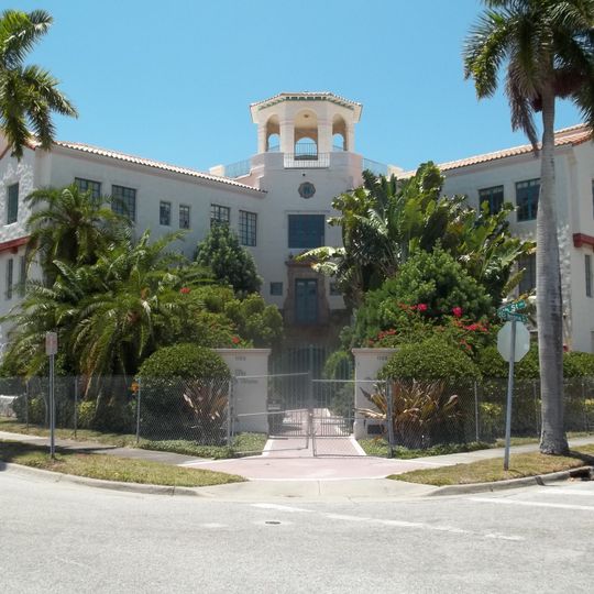 El Vernona Apartments-Broadway Apartments