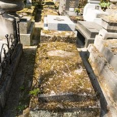 Grave of Monvoisin