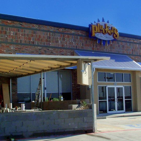 Pluckers Wing Bar