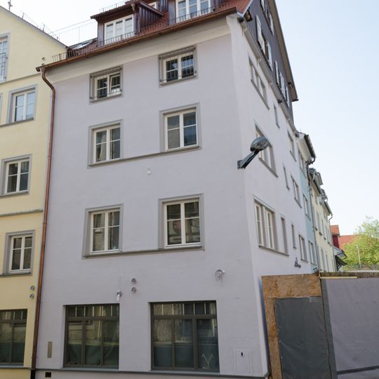 Wohn- und Geschäftshaus