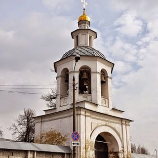 Надвратная колокольня церкви в Таболово