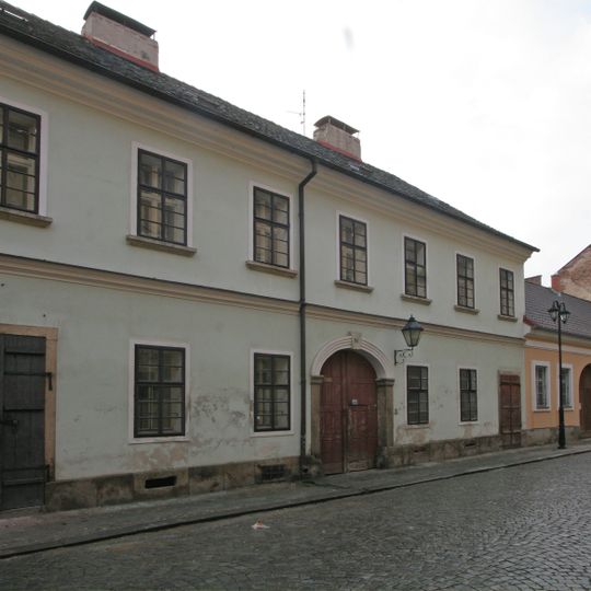 Městský dům Zmítkova 98