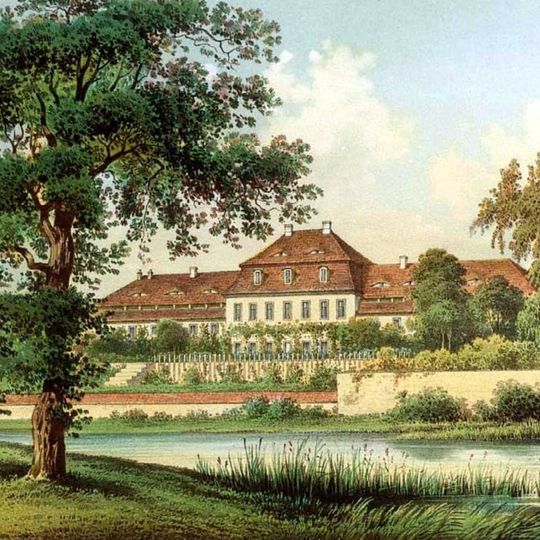 Einzeldenkmale der Sachgesamtheit Rittergut und Park Adelwitz: Herrenhaus , östliches Wirtschaftsgebäude mit Stall und Remise , Scheune und Keller, Brennerei , Waagehaus (Fuhrwerksw