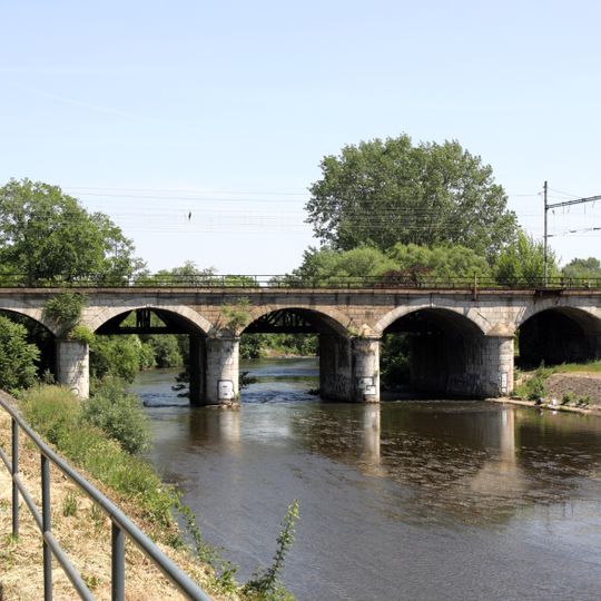 Railway bridge over the Svratka river and Opuštěná street in Brno