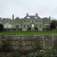 Preston Manor & Gardens