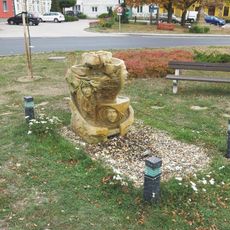 Malá kašna na návsi v Hrušovanech