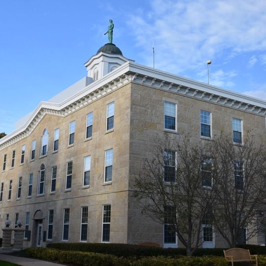 Alexander-Dickman Hall