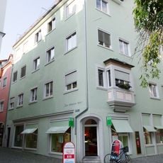 Wohn- und Geschäftshaus