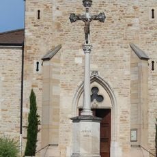 Croix de l'église de Grièges