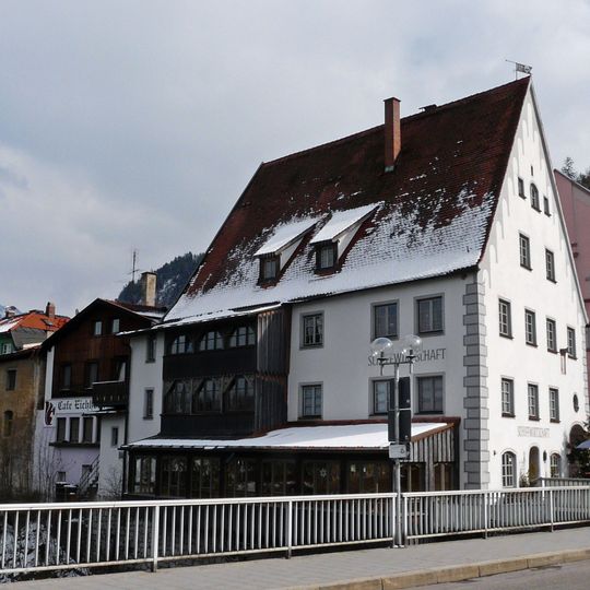 Schwangauer Straße 1