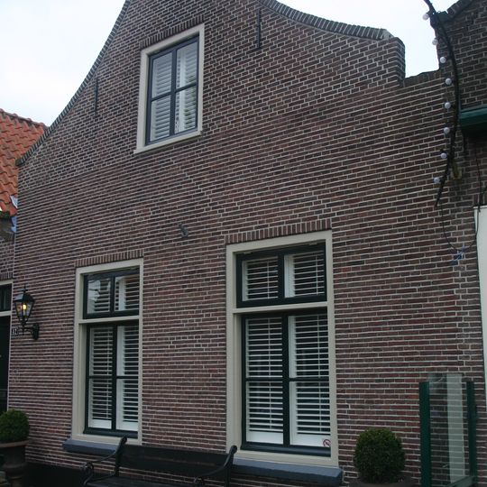 Voorstraat 42, Voorschoten