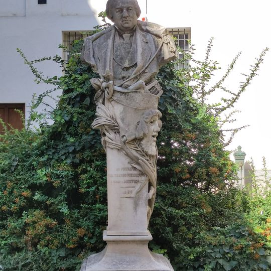 Busto Giovanni Toselli