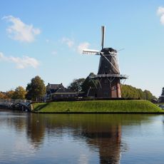Overblijfselen van vestingwallen, grachten en bastions