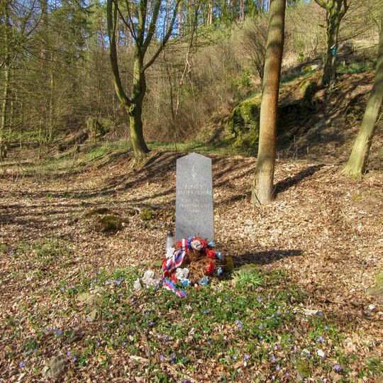 Pomník padlým ve Vranové Lhotě u Hraniček