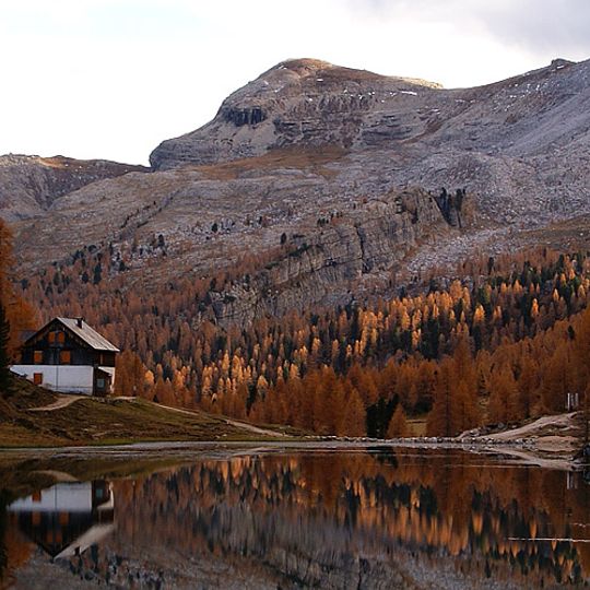 Rifugio Croda da Lago