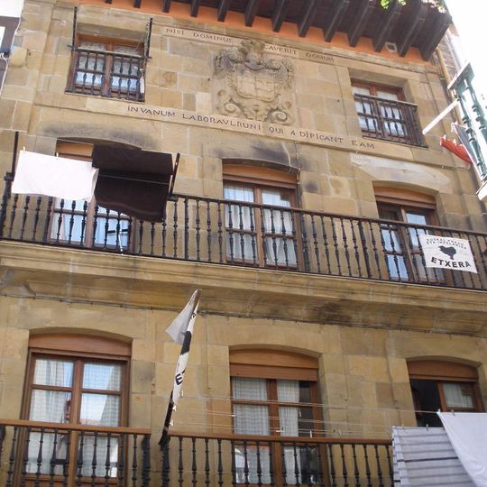 Casa Larrumbide