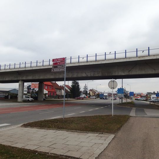Estakáda silnice I/50 přes železnici a silnici I/55 v Kunovicích