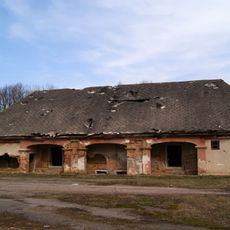 Upesmuižas labības klēts