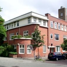 Vier geschakelde eengezinswoningen