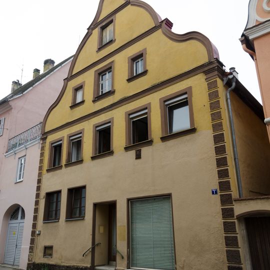 Wohn- und Geschäftshaus