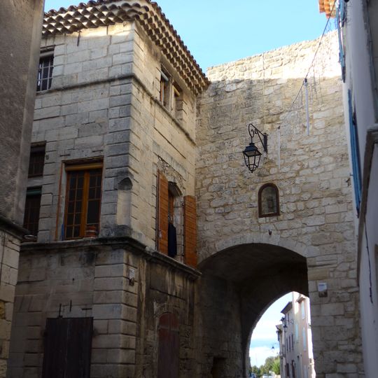 Enceinte de Saint-Mitre-les-Remparts