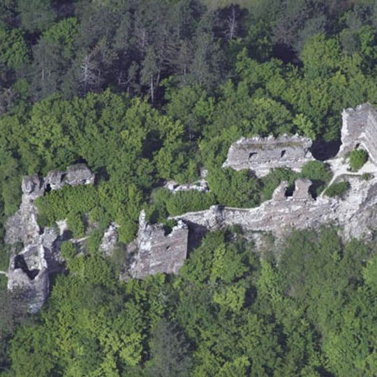 Hrad Revište, veža obytná