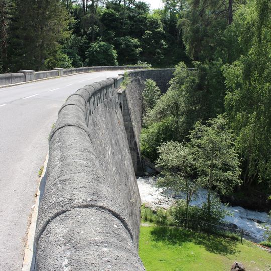 Straßenbrücke, Christina-Bach-Brücke