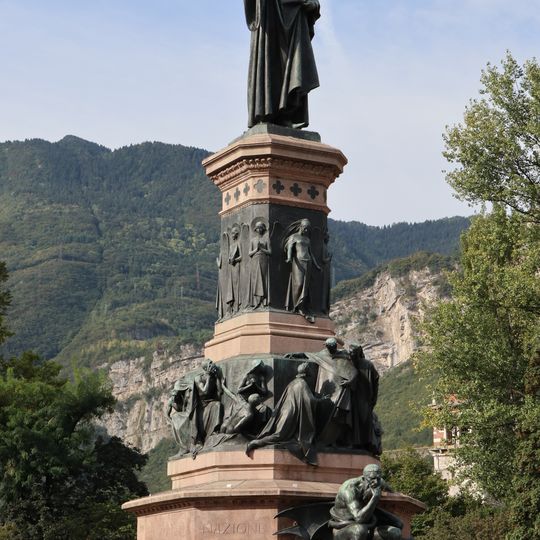 Monument to Dante in Trento