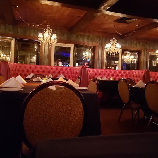 Capo's Restaurant and Speakeasy